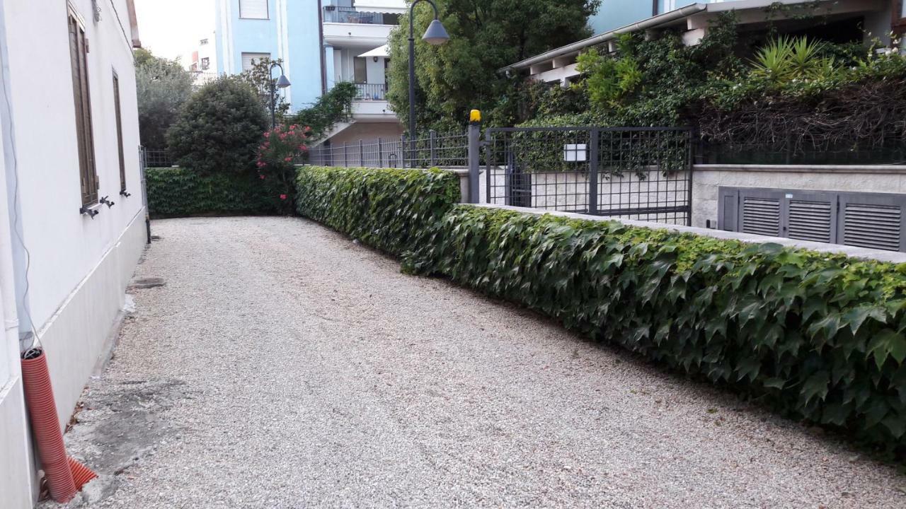 La Pinetina Villa Pescara Bagian luar foto