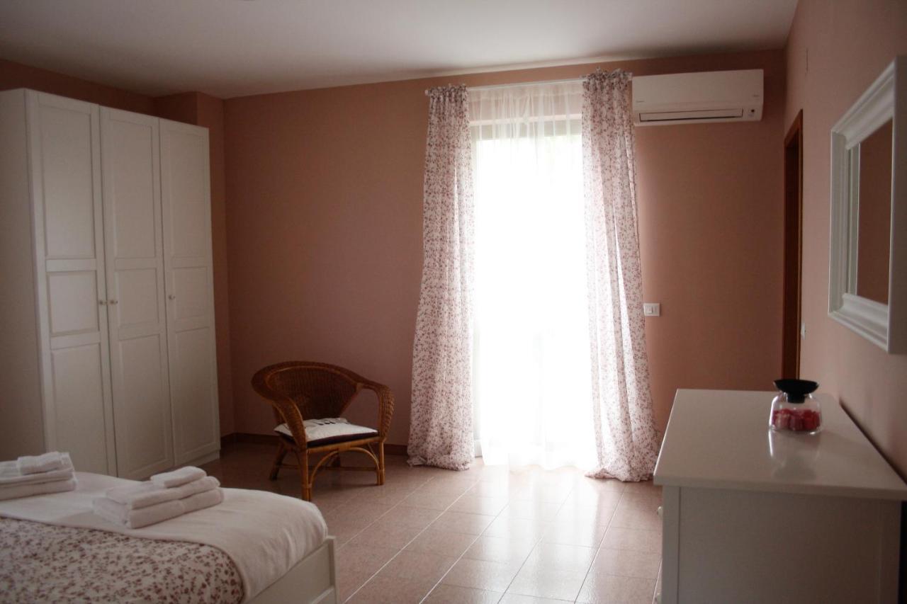 La Pinetina Villa Pescara Bagian luar foto